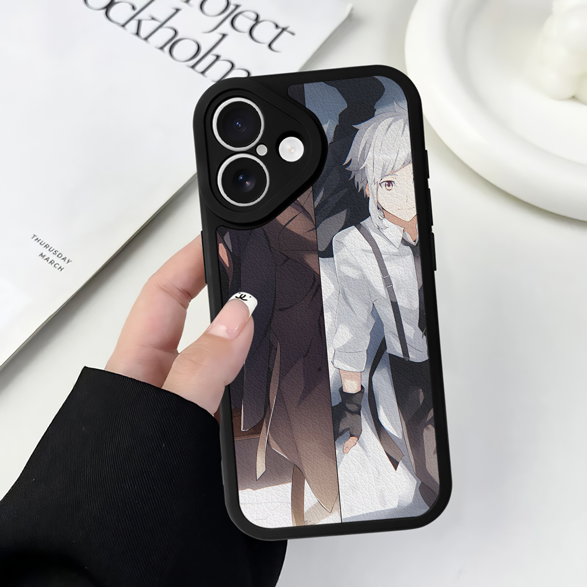 （画像用） 文豪ストレイドッグス Bungo Stray Dogs 【iPhone 16シリーズ対応】シリコンスマホケース（レザー調） 材質：シリコン